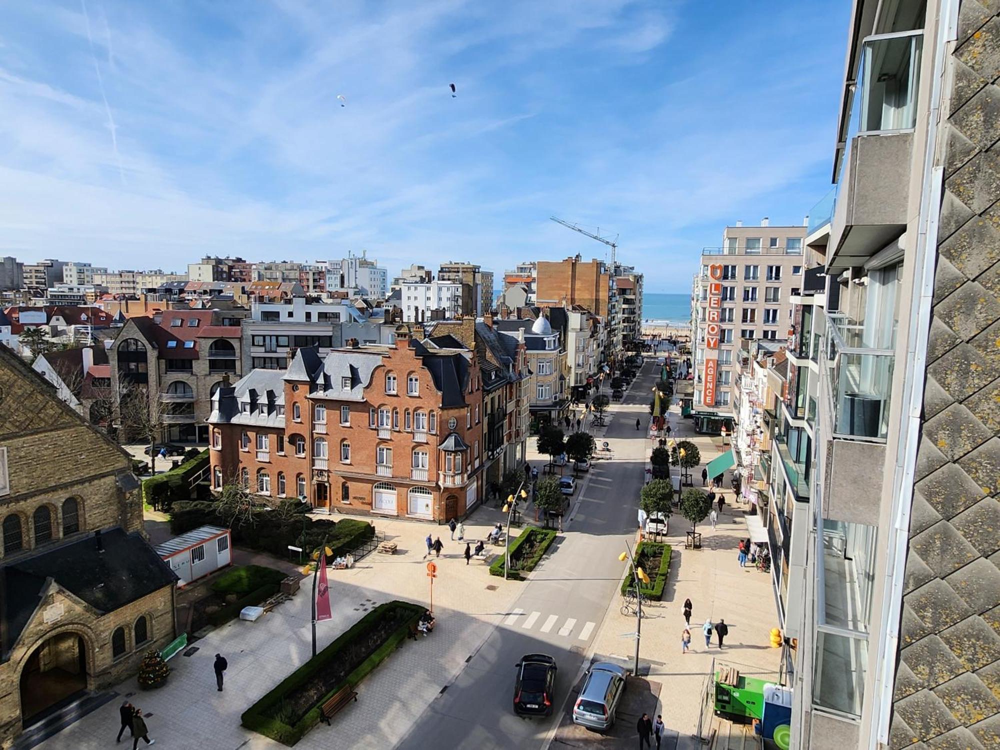 Apartment Majestic De Panne